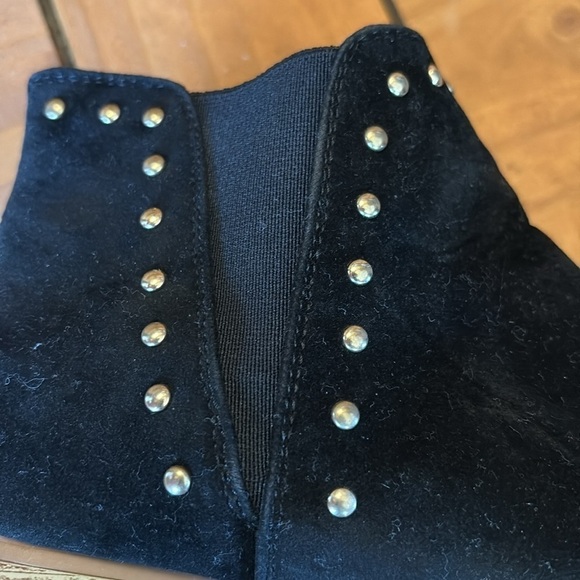 Black velvet studded slip on shoes boots booties block heel size 7 - Picture 10 of 16
